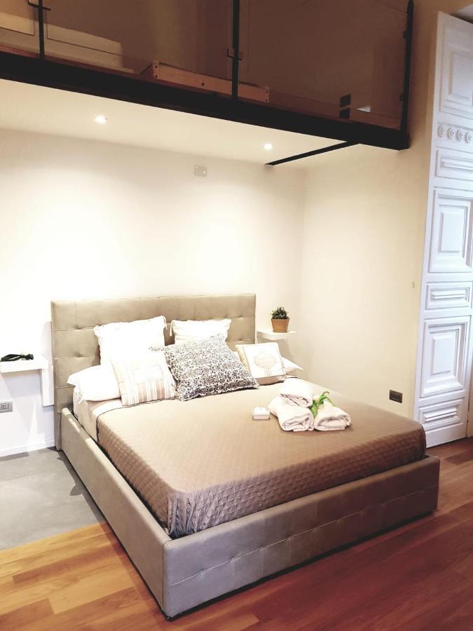 Via Roma Apartment Deluxe Salerno Exterior photo