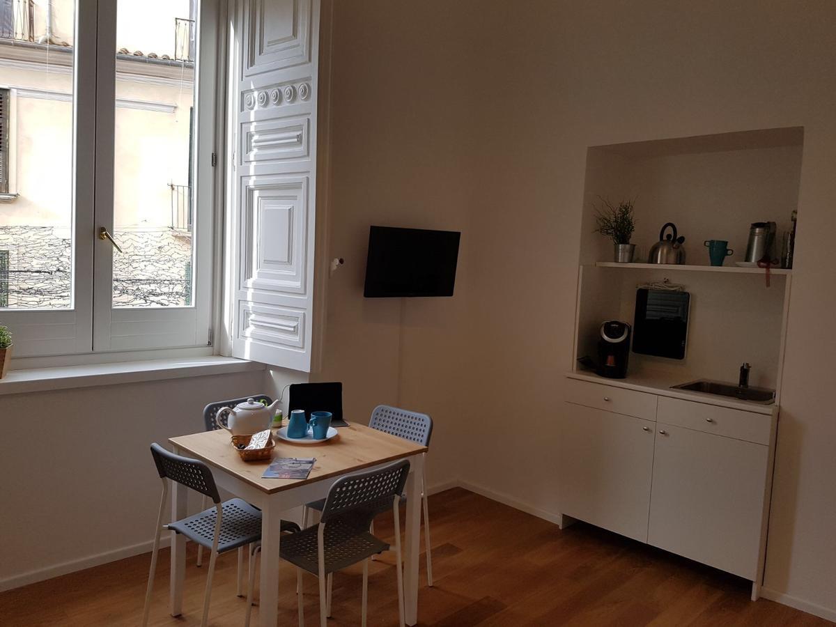 Via Roma Apartment Deluxe Salerno Exterior photo